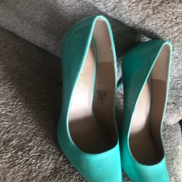 New Madden Girl Pumps - Picture 2 of 4